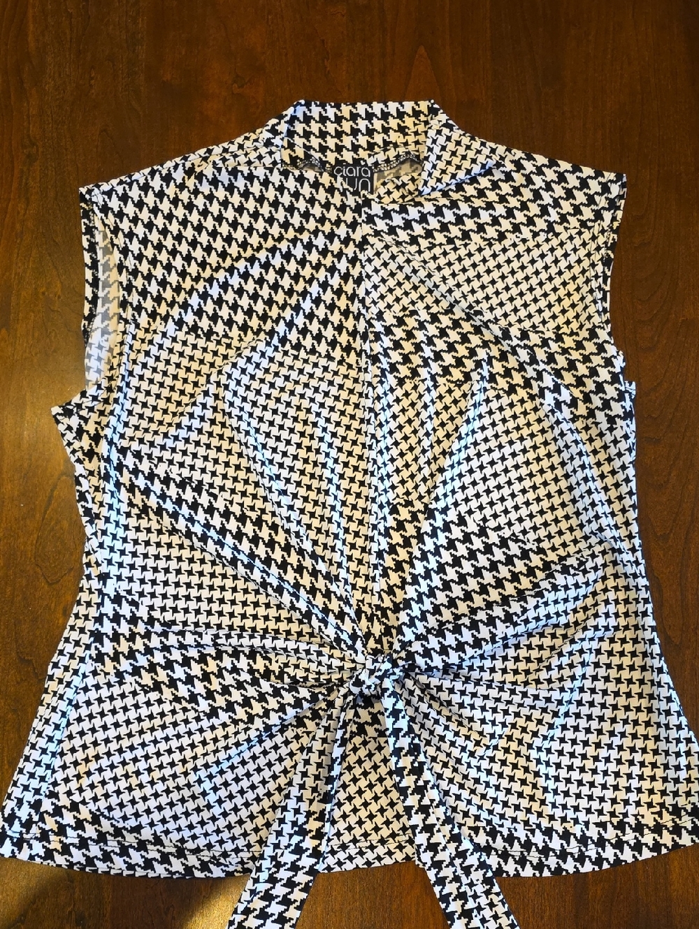 Clara Sun Woo Black & White Houndstooth Tie-Front Sleeveless Blouse